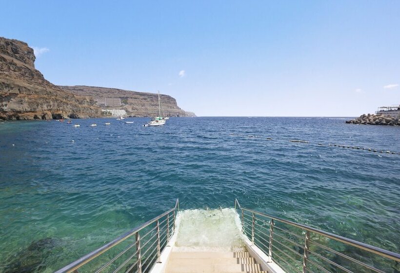 בית מלון כפרי LIVVO Puerto de Mogan