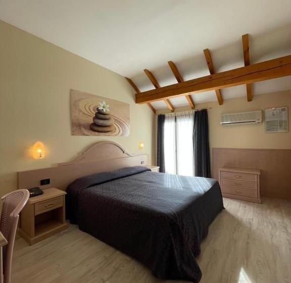 فندق Lo Scoiattolo