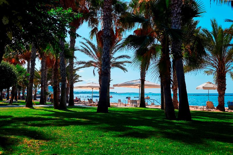 هتل Louis Phaethon Beach