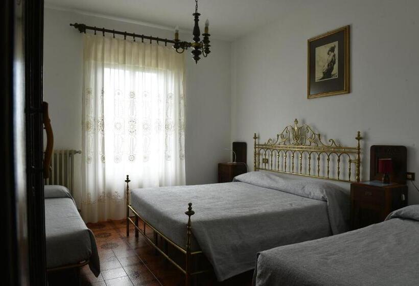 בית מלון כפרי Madonna Di Luciago