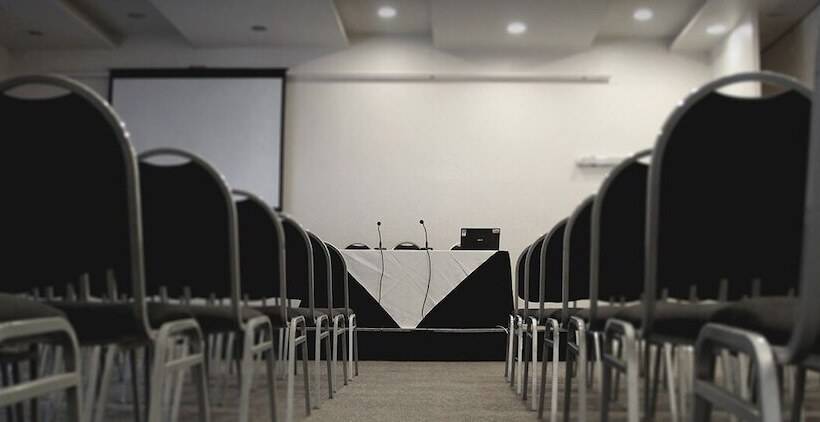 هتل Maran Suites & Towers