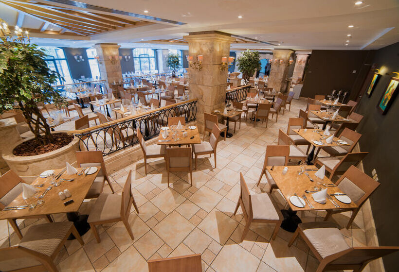 Maritim Antonine Hotel & Spa