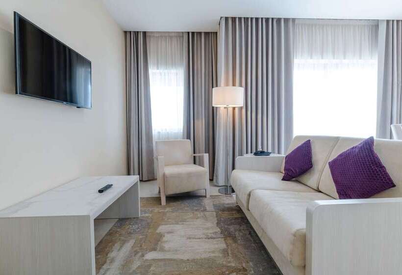 Maritim Antonine Hotel & Spa