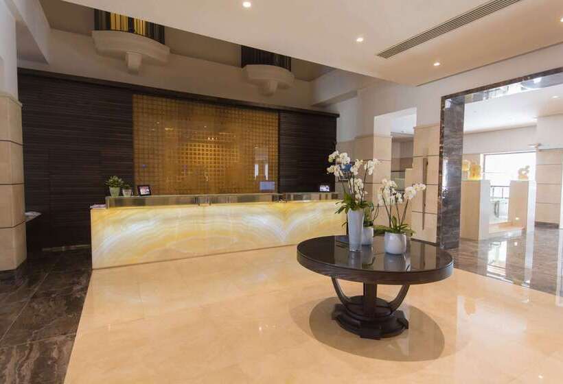 Maritim Antonine Hotel & Spa