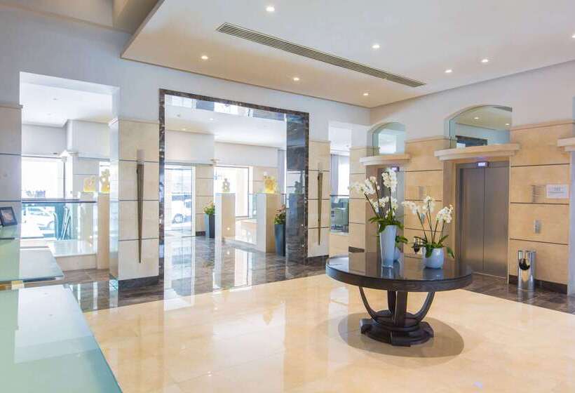 Maritim Antonine Hotel & Spa