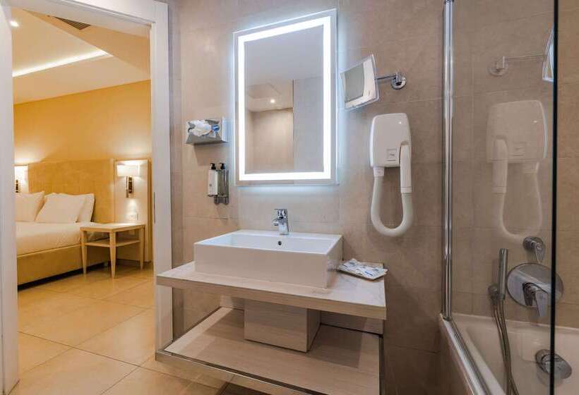 Maritim Antonine Hotel & Spa