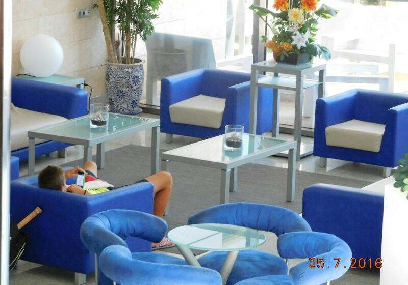 Отель Mas Camarena