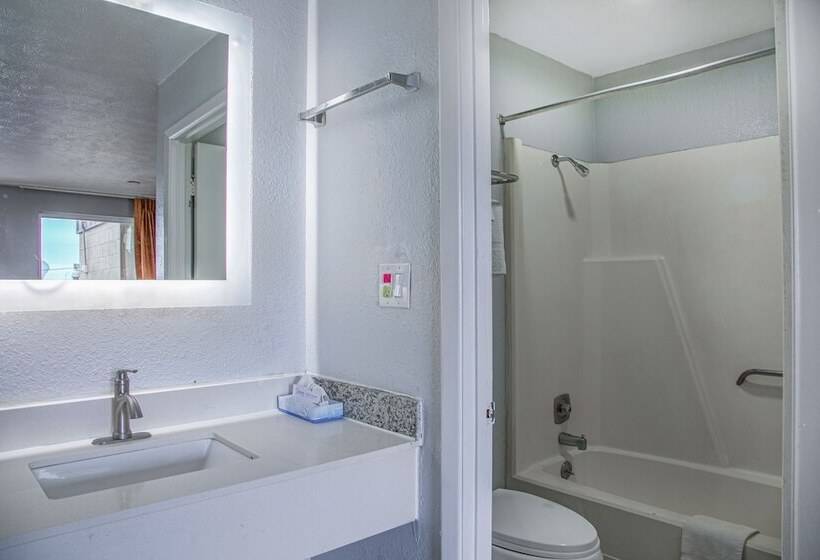 Отель Masters Inn Augusta Washington Rd, I 20