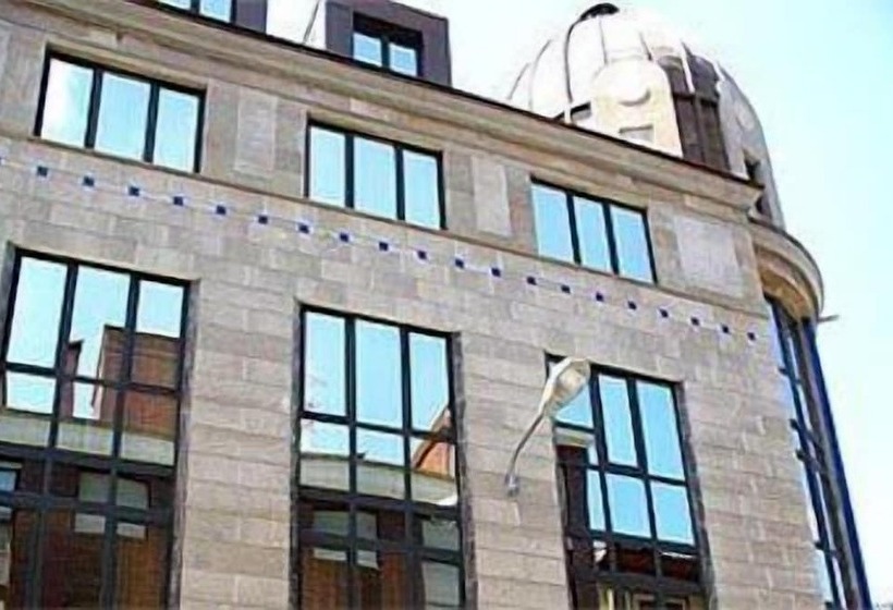 هتل Mieres Del Camino