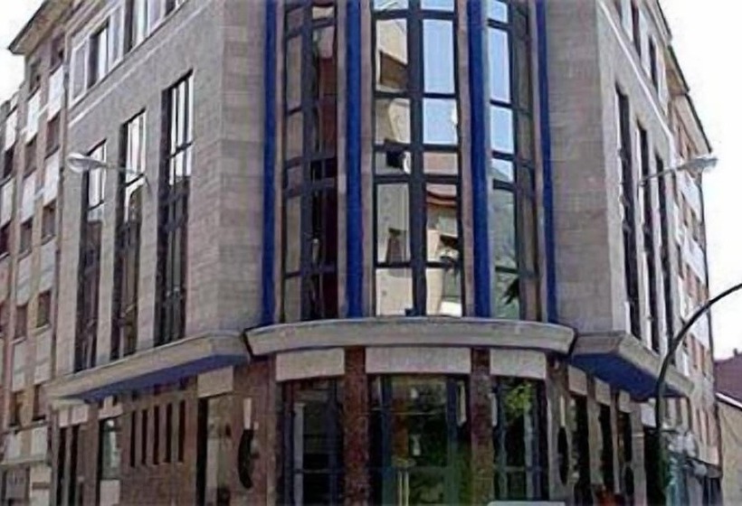 هتل Mieres Del Camino