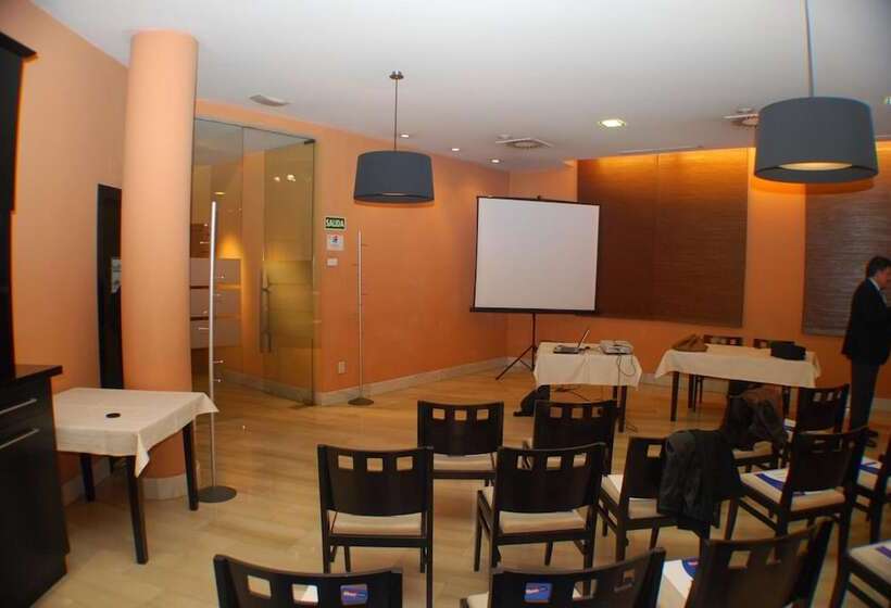 هتل Mieres Del Camino