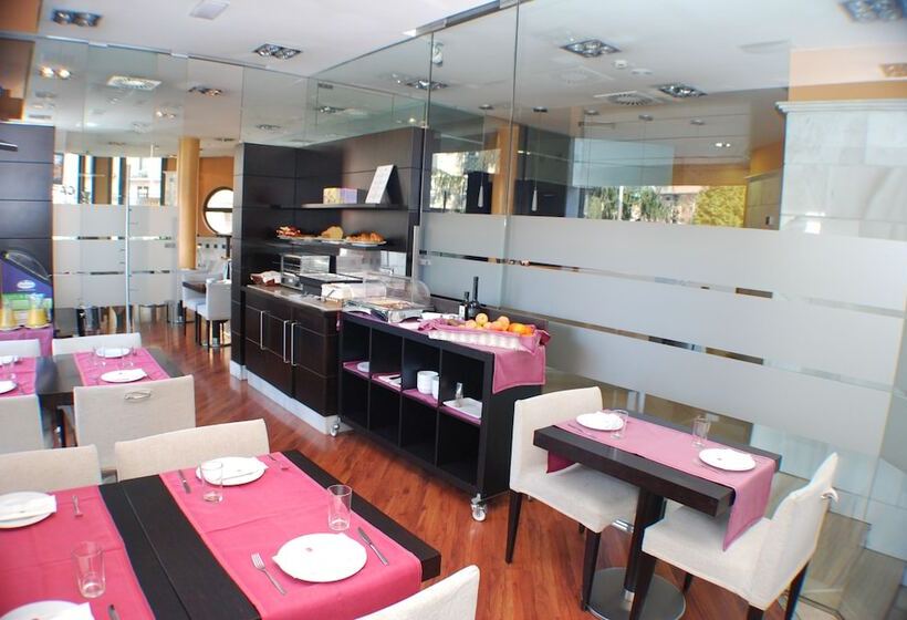 هتل Mieres Del Camino