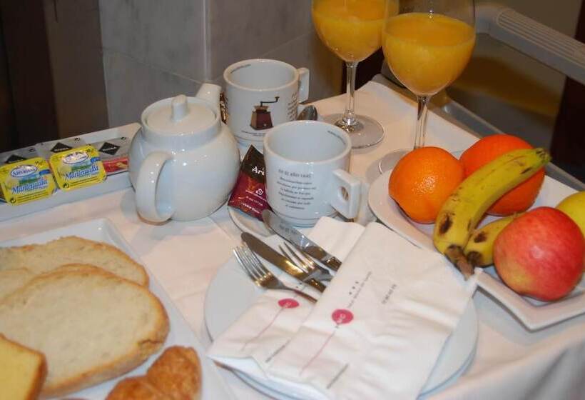 هتل Mieres Del Camino