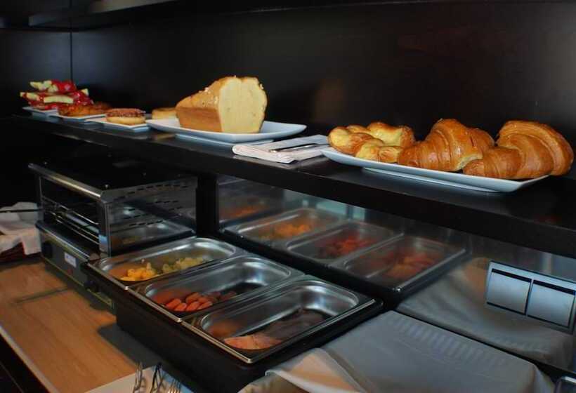 هتل Mieres Del Camino