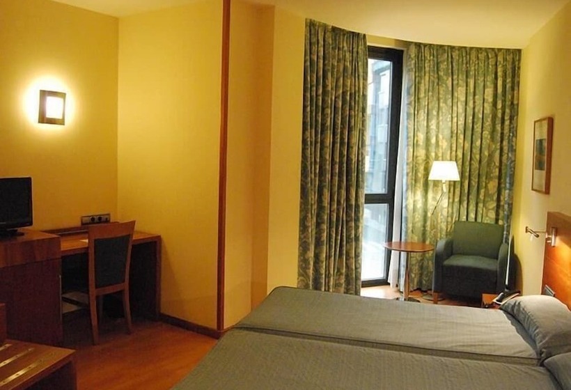 هتل Mieres Del Camino