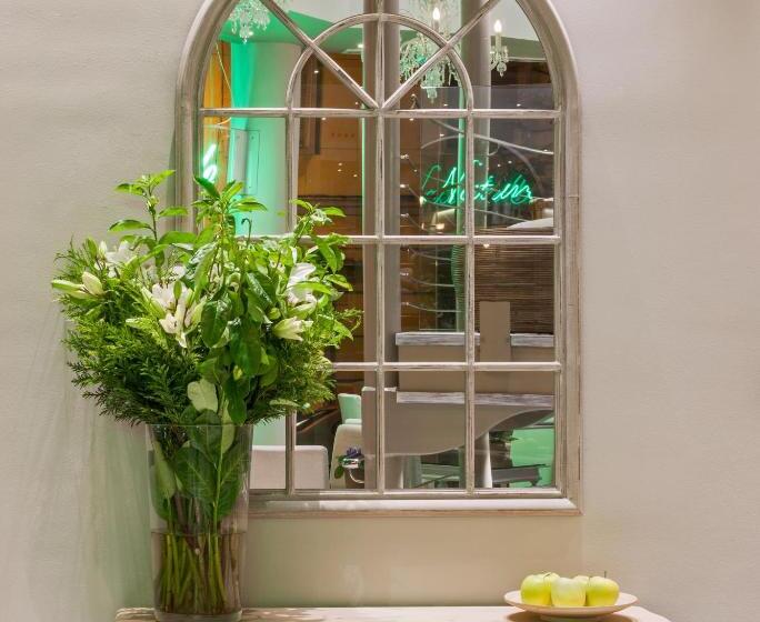 هتل Nature Oviedo