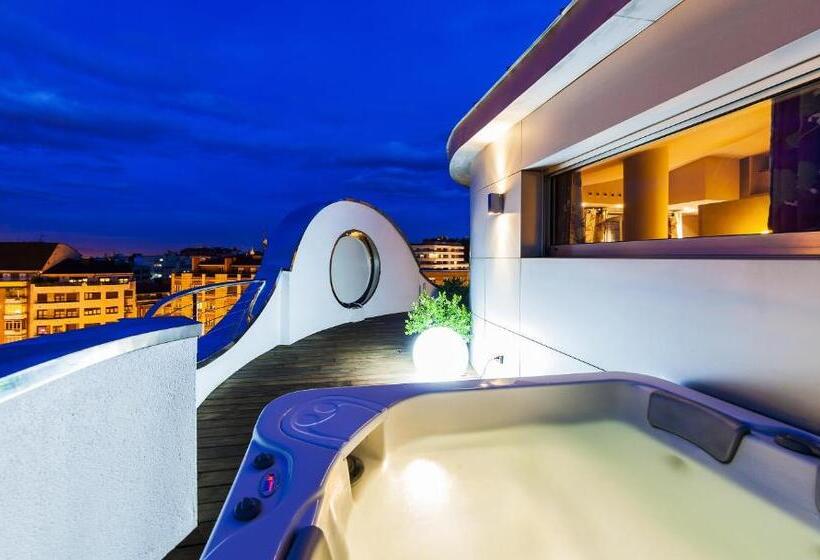 هتل Nature Oviedo