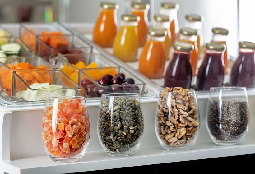 هتل NH Collection Madrid Paseo Del Prado