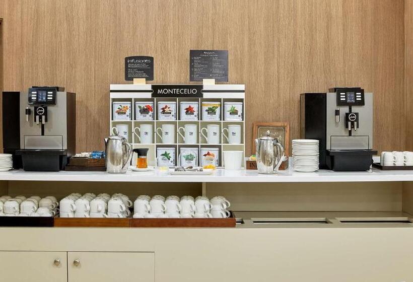 فندق NH Valencia Las Ciencias