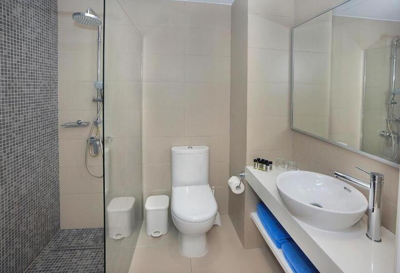 Nissiana Hotel & Bungalows