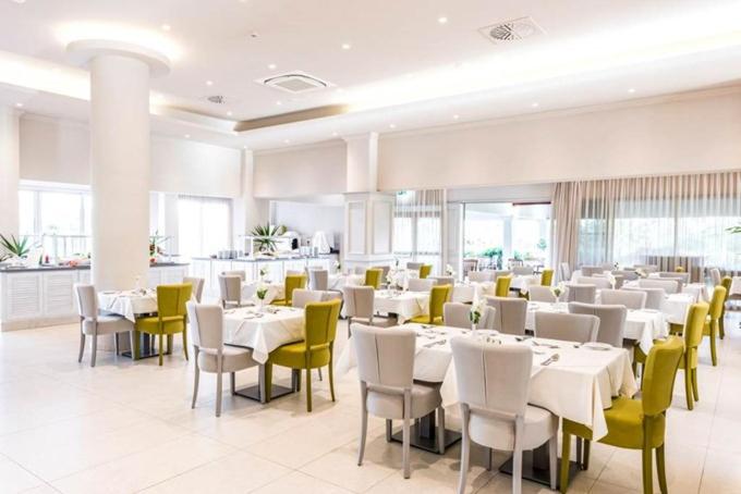 Nissiana Hotel & Bungalows