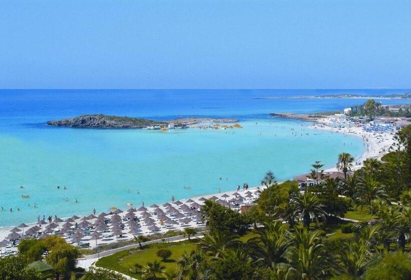 Nissiana Hotel & Bungalows