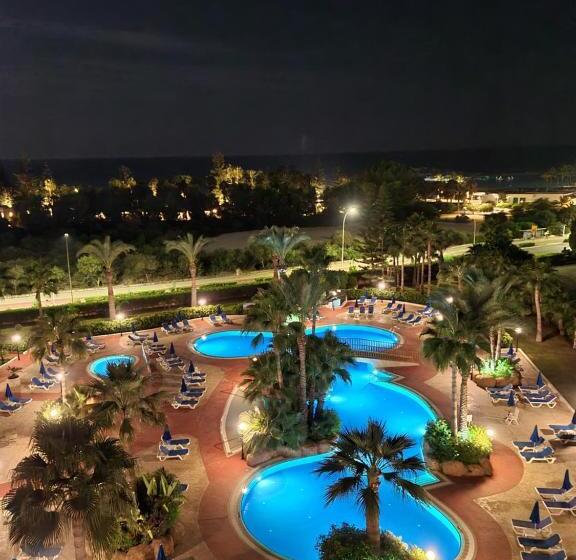 Nissiana Hotel & Bungalows