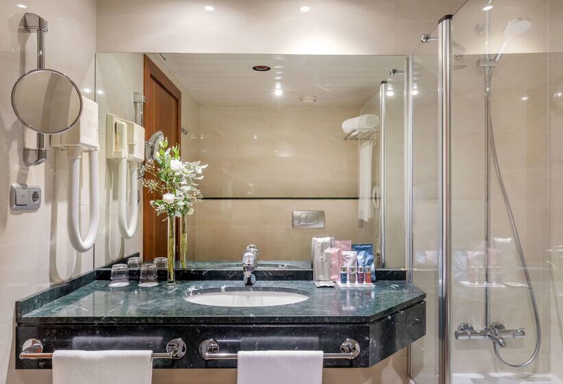 هتل Occidental Granada