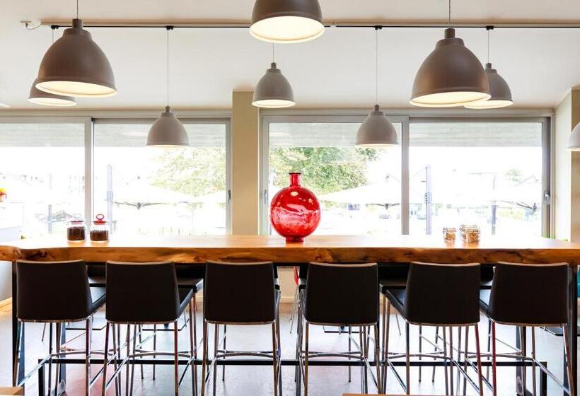 فندق Oleggio Malpensa