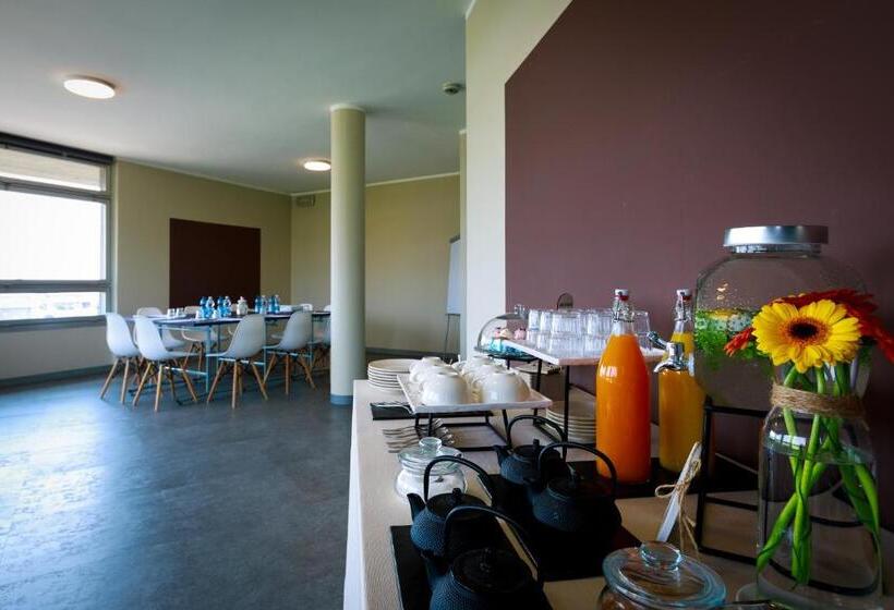 فندق Oleggio Malpensa