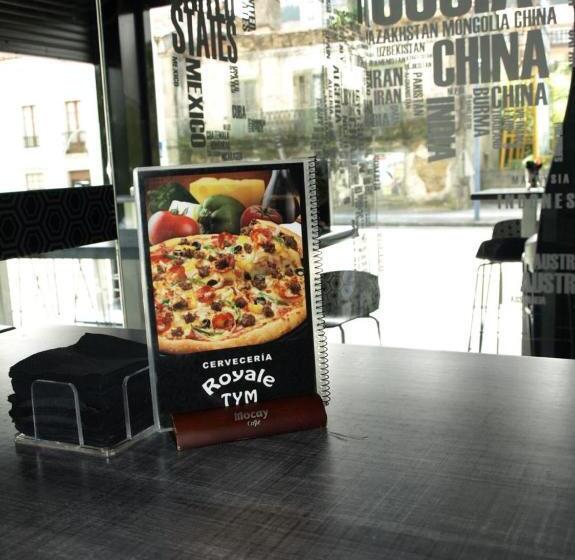 هتل Pensión Teyma