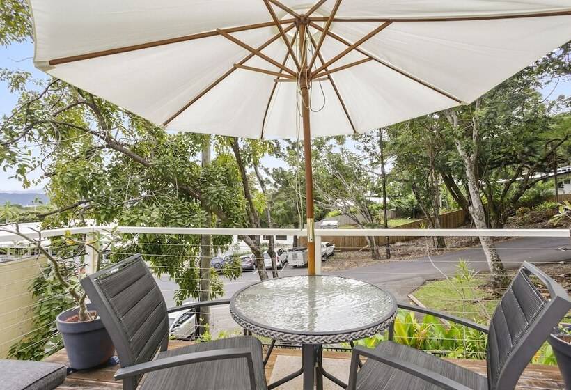 هتل Port Douglas Cottage & Lodge