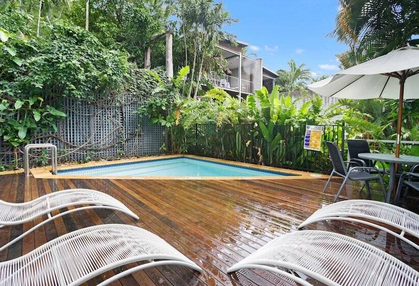 هتل Port Douglas Cottage & Lodge