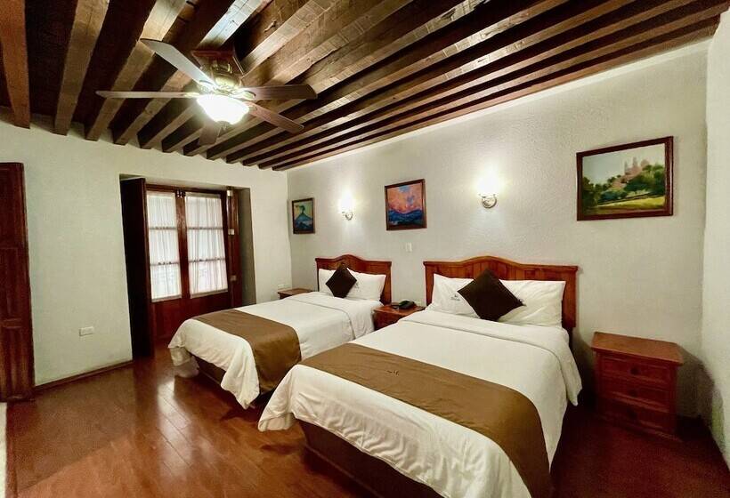 فندق Puebla Plaza