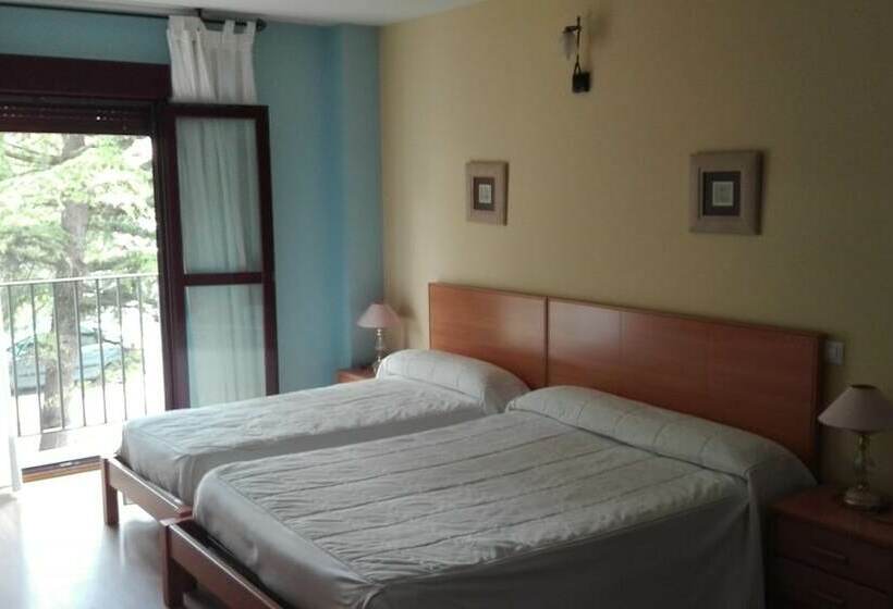 هتل Puente De Piedra