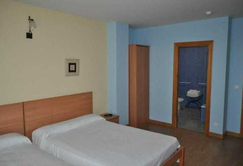 هتل Puente De Piedra