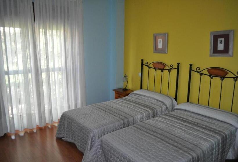 هتل Puente De Piedra