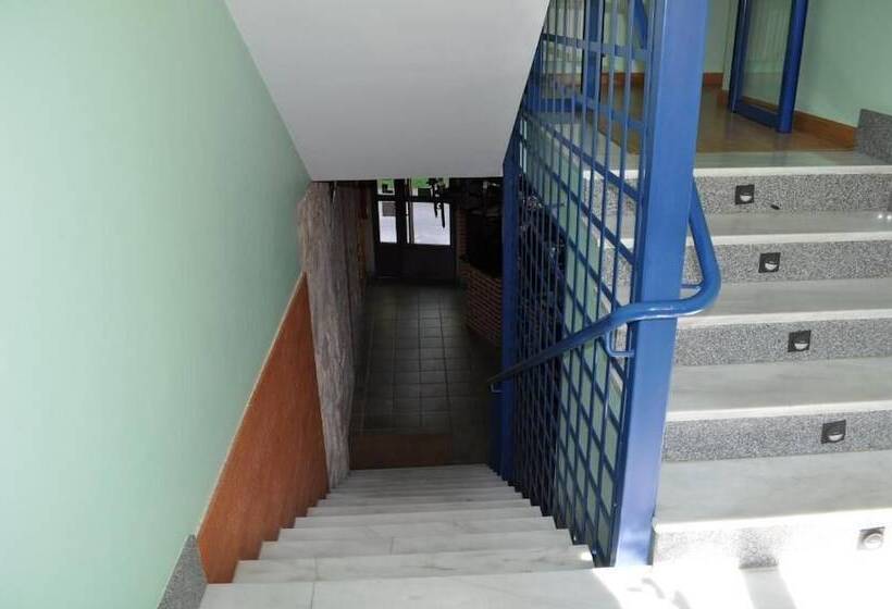 هتل Puente De Piedra