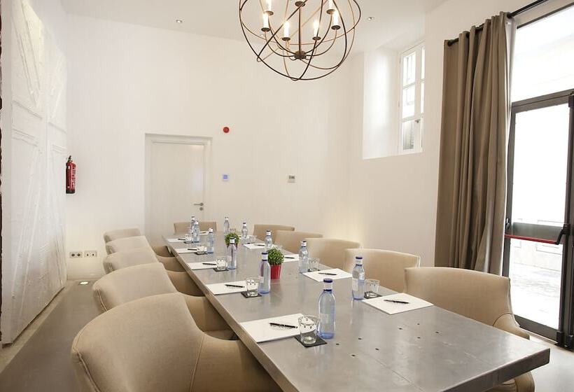 Puro Hotel Oasis Urbano