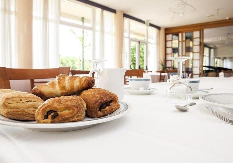 Отель Roero Park