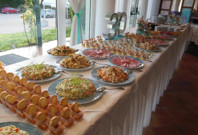 Отель Roero Park