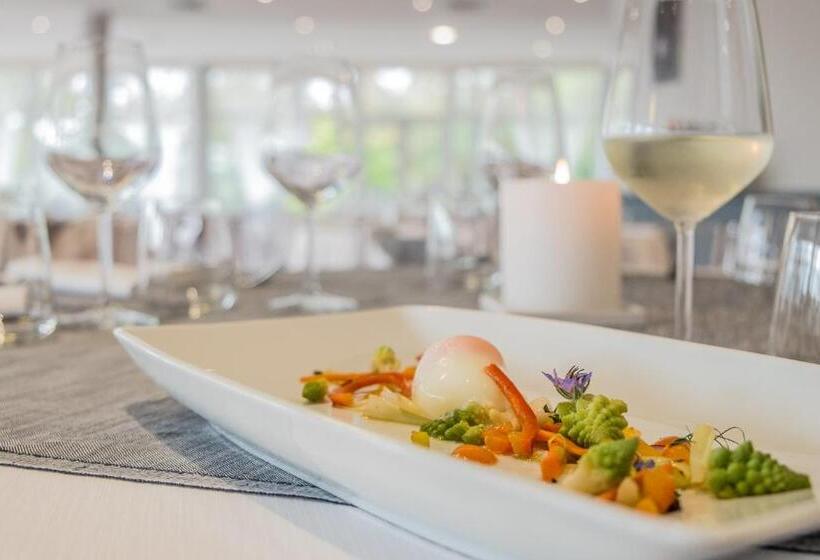 Отель Roero Park