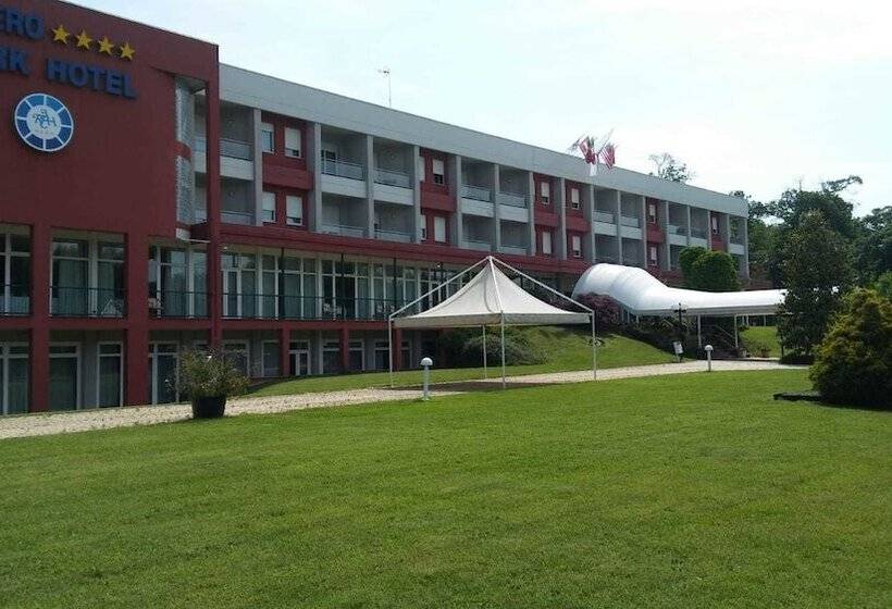 Отель Roero Park