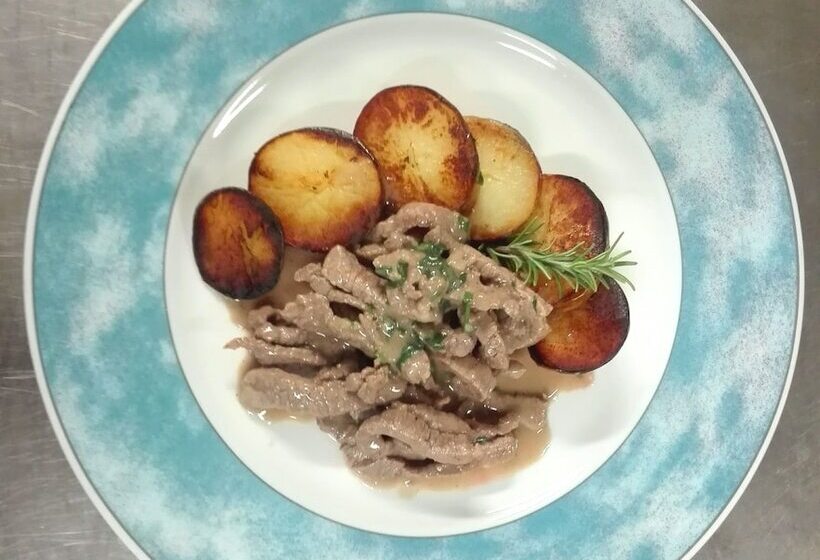 Отель Roero Park