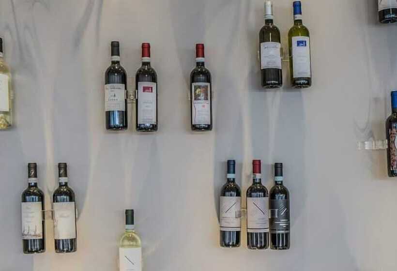 Отель Roero Park