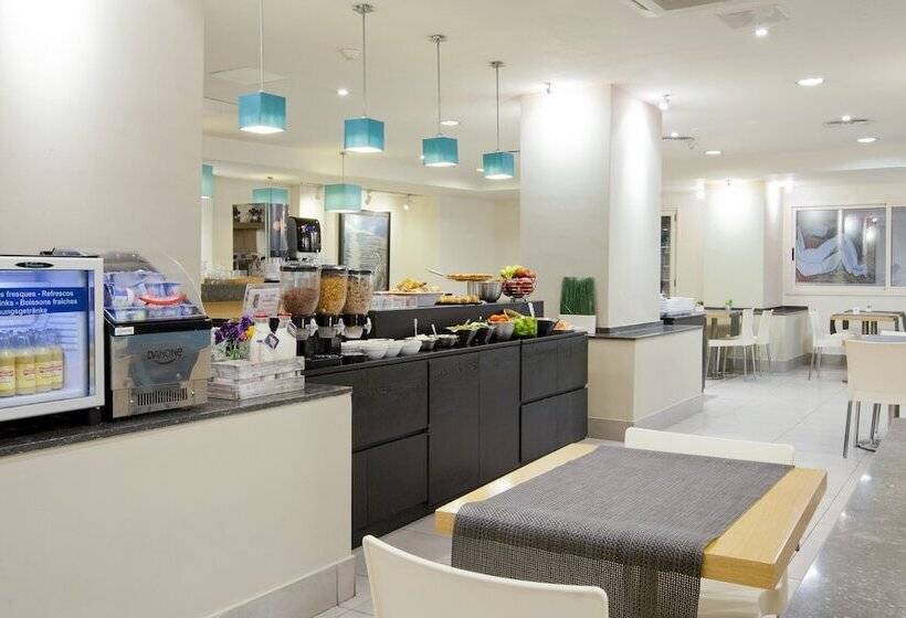 Отель Sagrada Familia