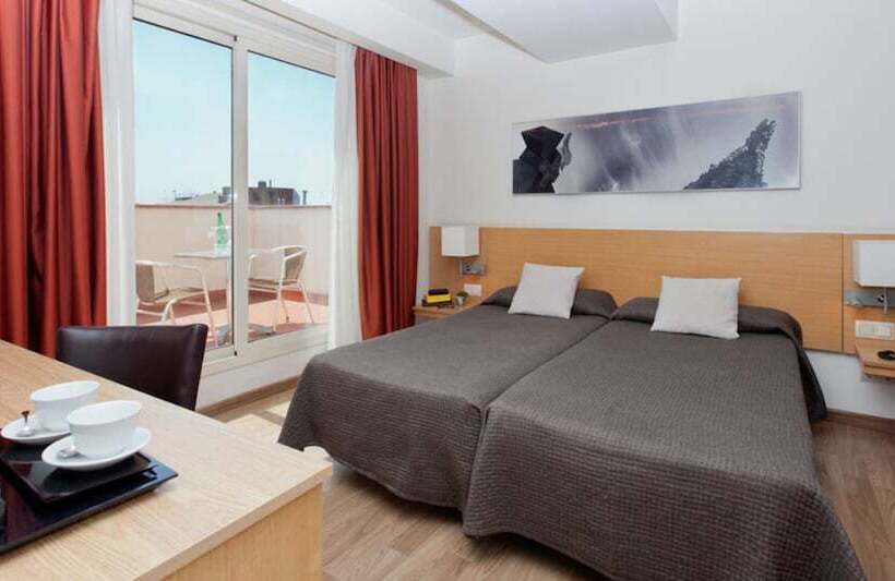 Отель Sagrada Familia