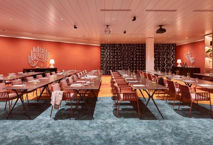 Отель Seaside Los Jameos