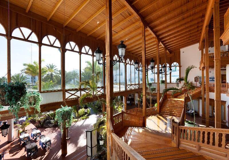 Отель Seaside Los Jameos