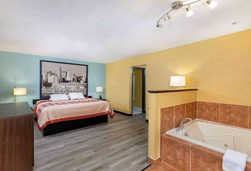 فندق Super 8 By Wyndham Eddyville/kuttawa